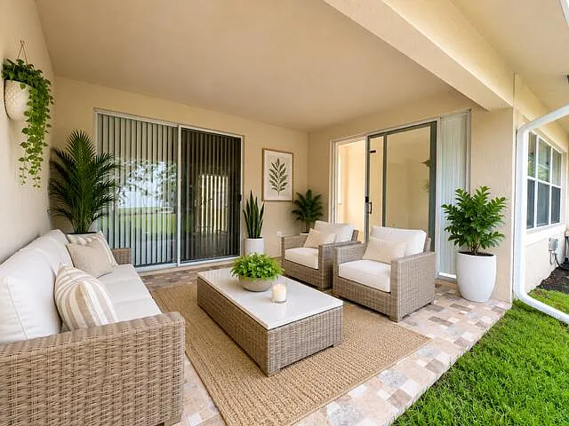 2480 S Coral Trace Cir — Photo 20