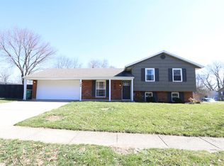 100 Teakwood Ln, Springboro, OH 45066
