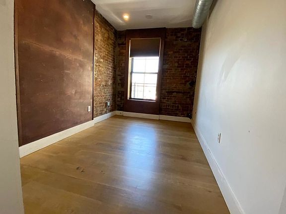 2nd image of 578 Union St #F