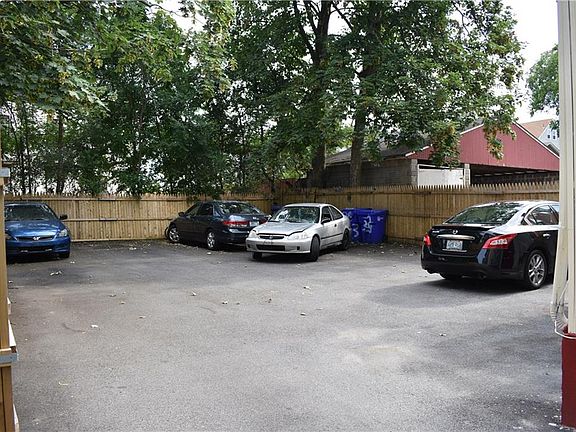 5th image of 38 Dartmouth Ave