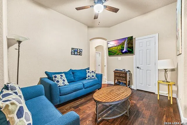 10515 Alcantara — Photo 14