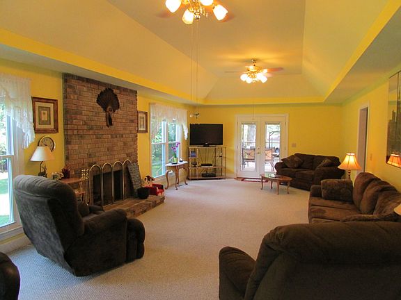 Extra Large Family Room