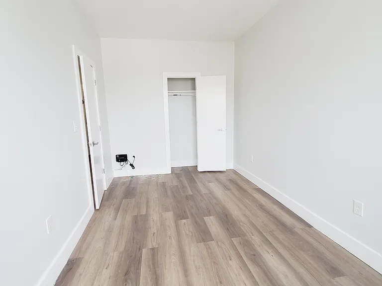 158 Bergen Ave #35 — Photo 3