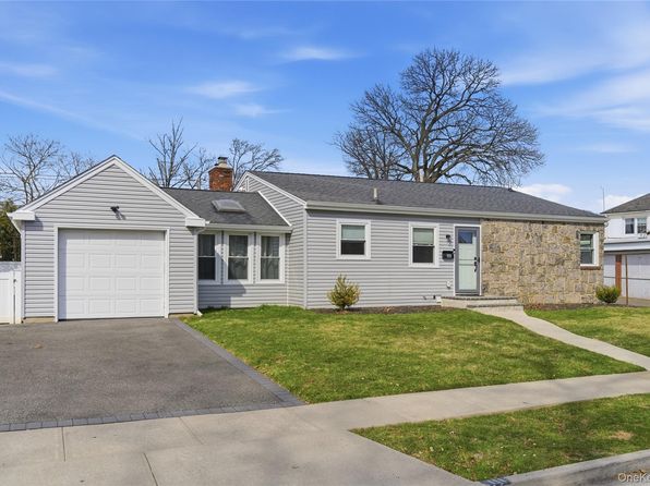 111 Shepherd Street, Rockville Centre, NY 11570