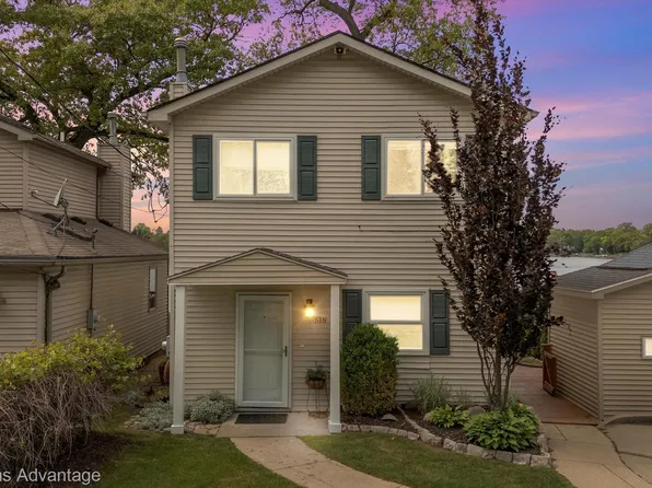 8518 Cascade St, Commerce Township, MI 48382