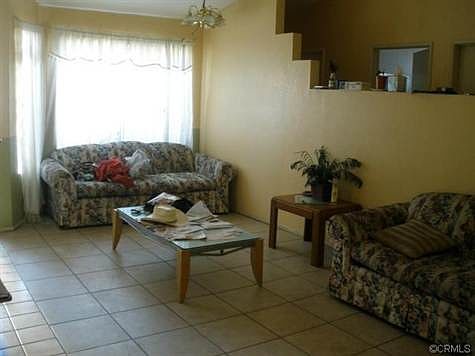 3rd image of 849 Shana Ct