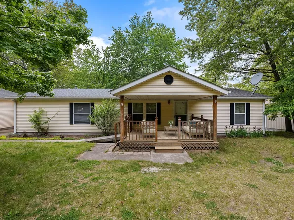 1282 E 950 N, Wheatfield, IN 46392