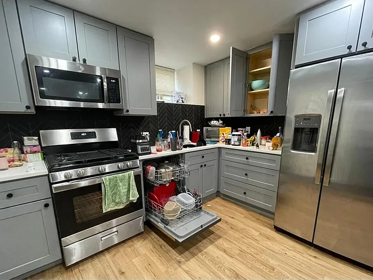 41 Long Ave #B2 — Photo 2