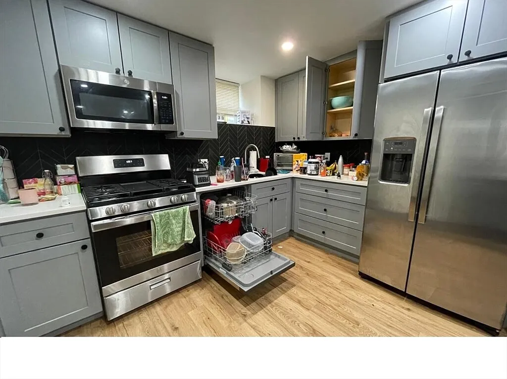Building Photo - 41 Long Ave #B2