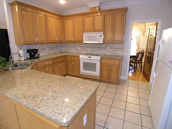 5th image of 2013 Herb Ct