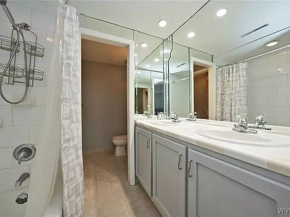 2nd image of 5 Cambridge Sq APT F