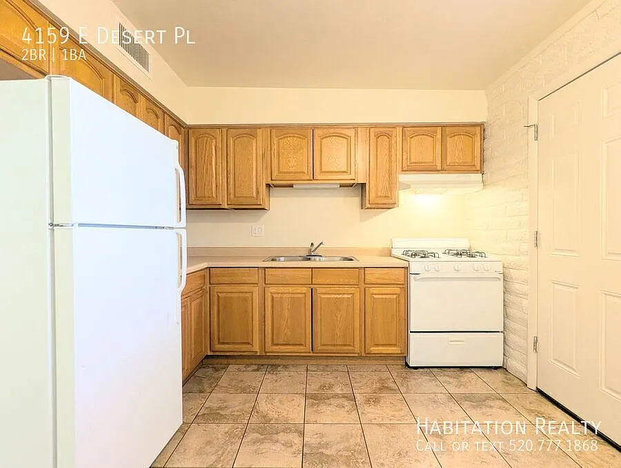 4159 E Desert Pl