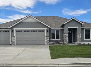 5704 Flathead Ave, Pasco, WA 99301
