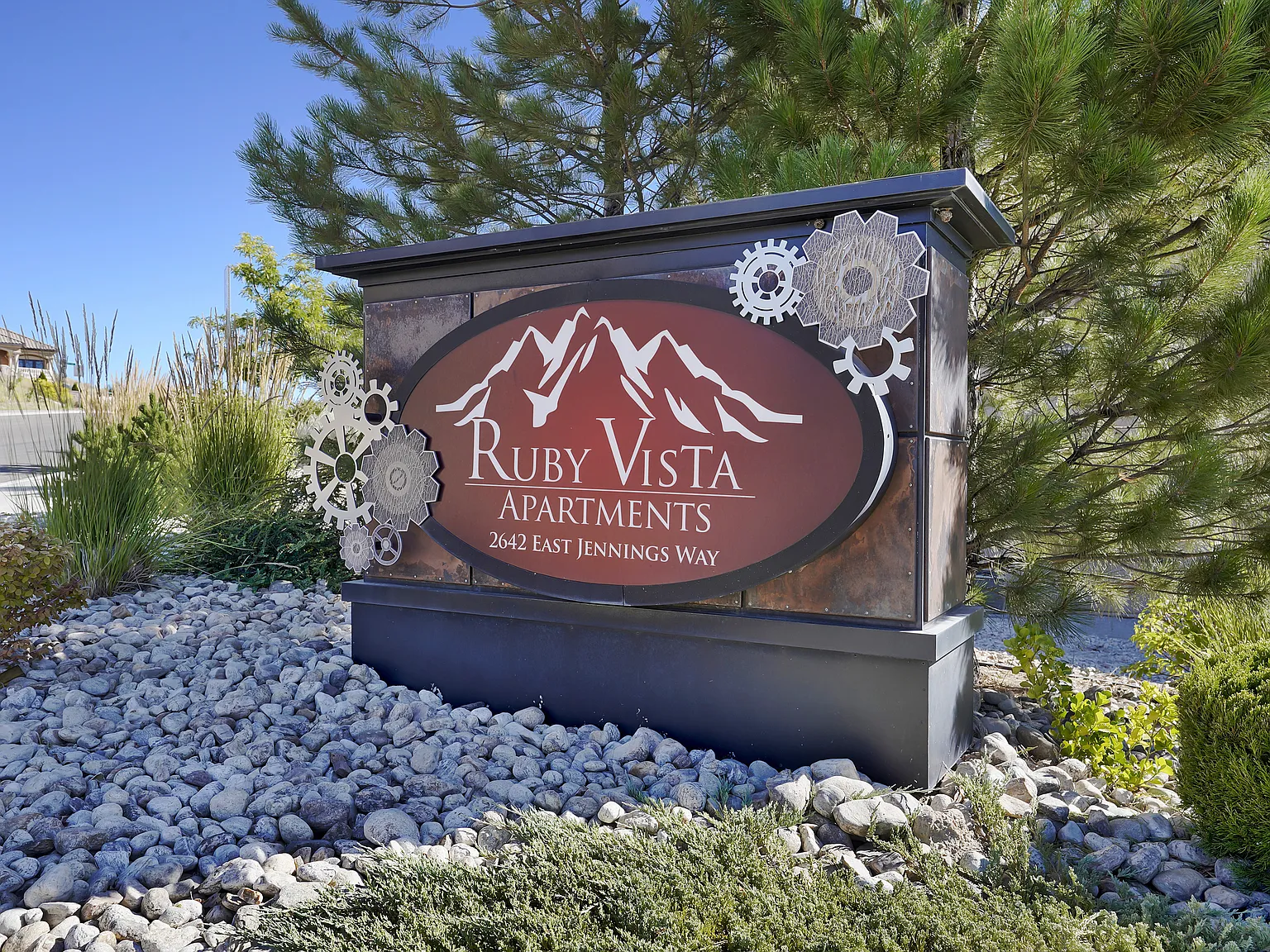 Ruby Vista Apartment — Photo 1