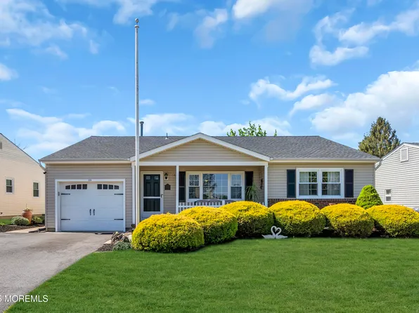223 Westbrook Drive, Toms River, NJ 08757