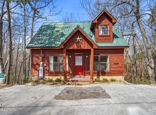 2430 School Hse Gap Rd N, Sevierville, TN 37876