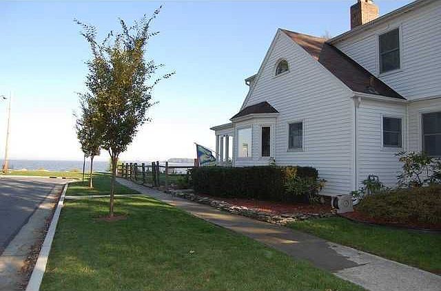 2nd image of 3080 119th St