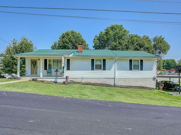 2nd image of 136 Highland Dr