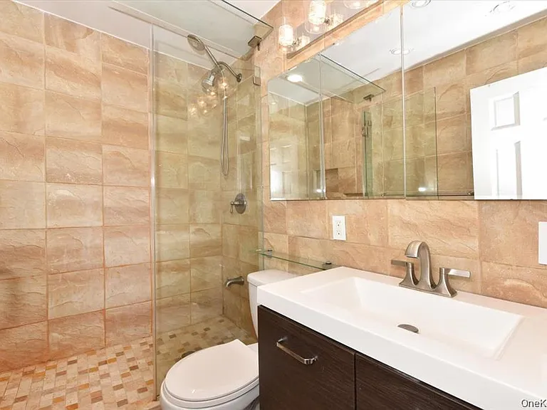 320 E Shore Rd #2A — Photo 15