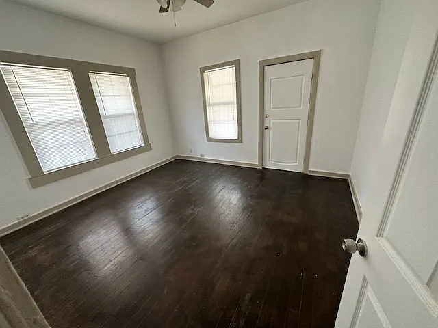 723 E Ashby Pl — Photo 6