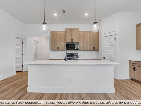4th image of 801 Amarone Rd