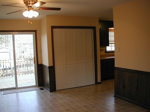 4th image of 5012 Berkshire Dr