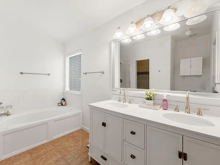 26542 Marble Point Ln — Photo 17