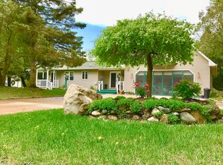 30 S Pickford Ave, Hessel, MI 49745