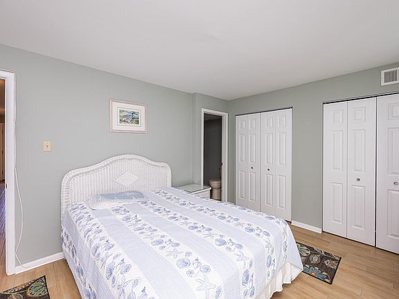 4th image of 1619 Wesley Ave APT B-5