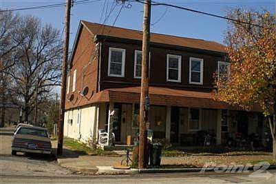 WANTED - Investor for SIX-PLEX.  All one bedroom apts.  Easy parking on side street.  Backs to cemetary with alley in rear.  Collecting $1,500 per month in rents as of 12/15/12.  Front porch across entire front of building.  Some replacement windows.  Avg. rent is $335-$375 per unit per month - great investment income for the right buyer.  Seller to help w/closing costs with acceptable offer.