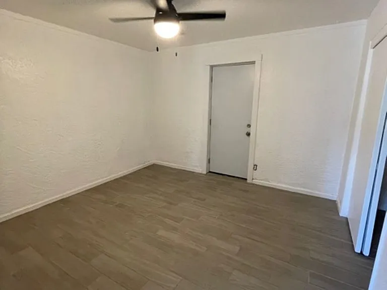 6801 E. Cheery Lynn Rd — Photo 5