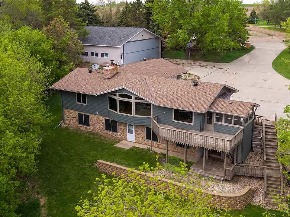 1st image of 6319 Lakeview Dr