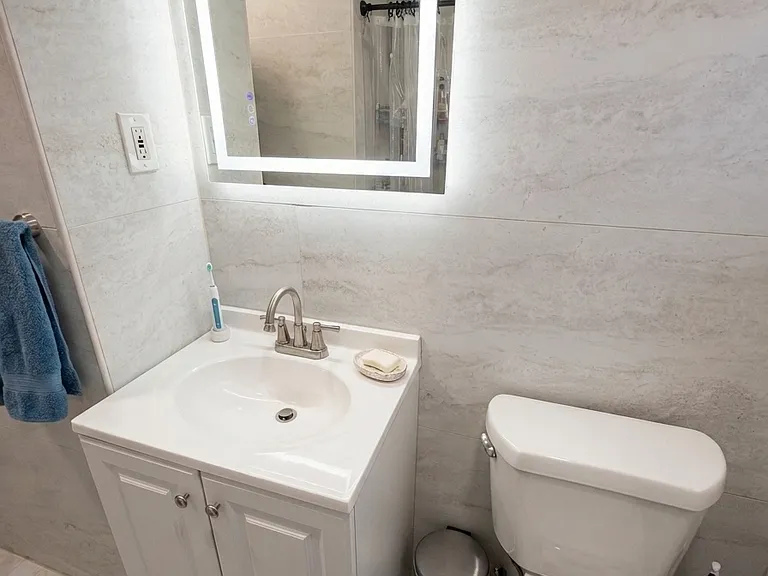1644 E Woodruff Ave — Photo 7