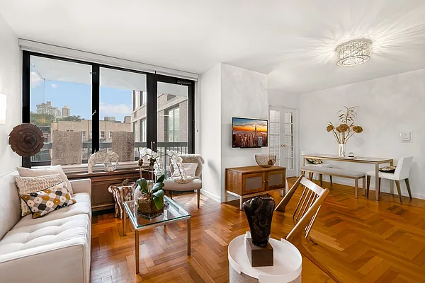 Rented by Compass | media 10