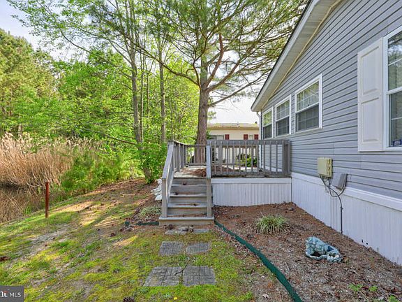 5th image of 23042 Prince George Dr