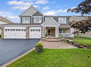 1415 Carmel Ln, Cary, IL 60013