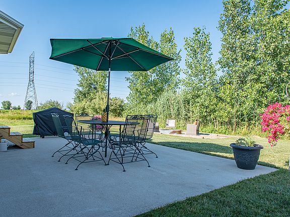 5th image of 2733 Limerick Dr