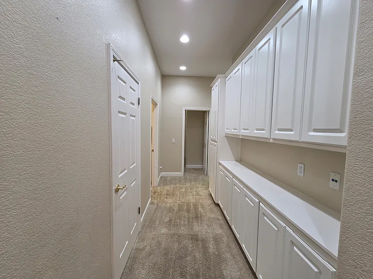1406 Yukon St — Photo 21
