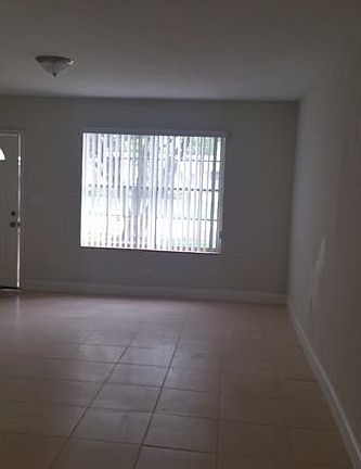 4th image of 1130 NE 211th Ter