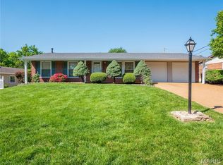5032 Kempf Dr, Saint Louis, MO 63128