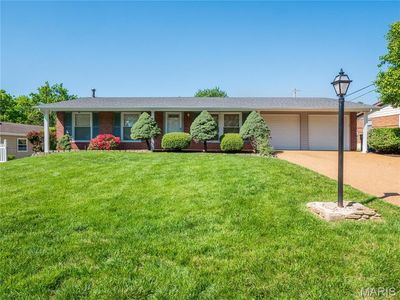 5032 Kempf Dr, Saint Louis, MO, 63128