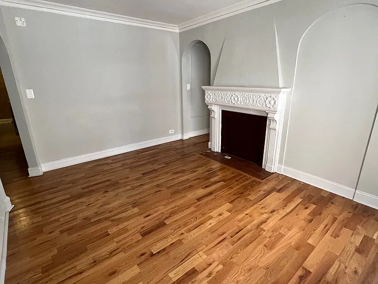 5042 N Wolcott Ave #1B — Photo 2