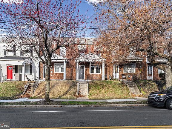 2nd image of 120 Allendale St