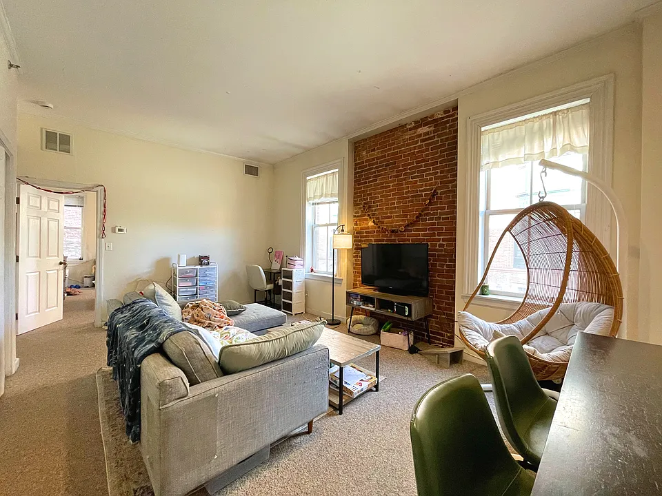 4 Davis Ave #1A