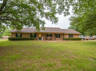 306 Perryman Rd, Lindale, TX 75771