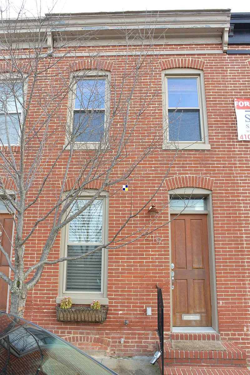 Building Photo - 219 E Heath St