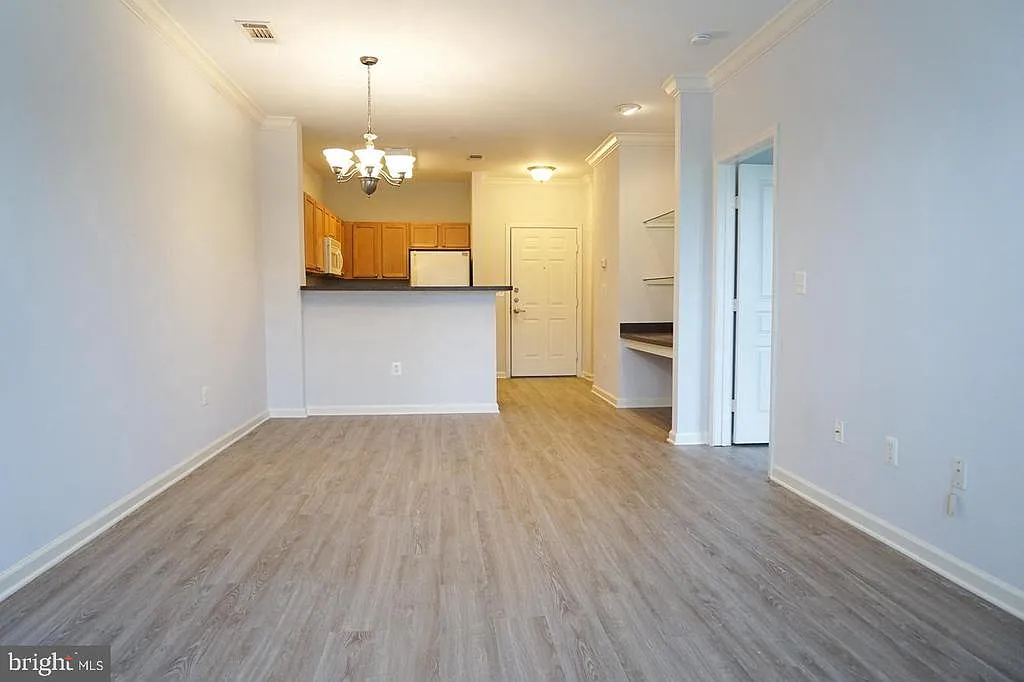1 bed, 1.0 bath, 754 sqft, $1,980 — Photo 4