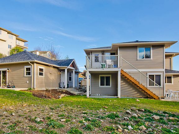 2nd image of 4976 Ney Dr #4976B