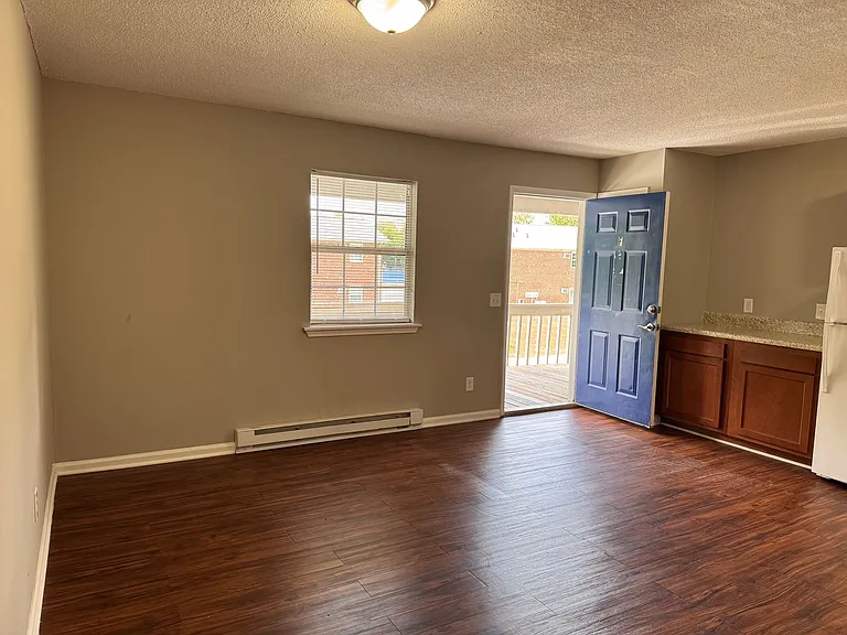 732-740 Hammer Ave #806 — Photo 4