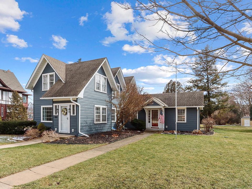 203 Kenosha St, Walworth, WI 53184 MLS 1827848 Zillow
